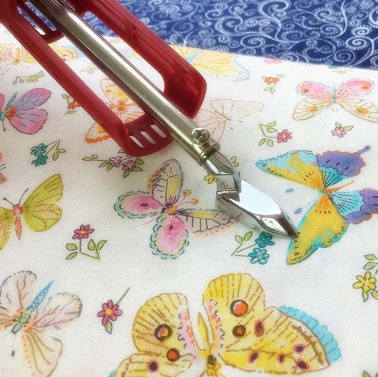 220V Pen Type Mini Baby Clothes Iron Detail Ironing Device DIY Small Electric Iron Mini Sewing Tools mini soldering iron