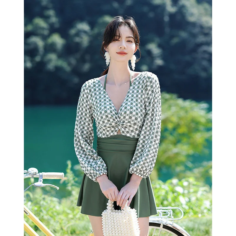 

Цельный купальник, Женская юбка с скрывающей живот и приталенным силуэтом, новинка 2023, купальник с длинными рукавами в Корейском стиле, маленький консервативный купальник