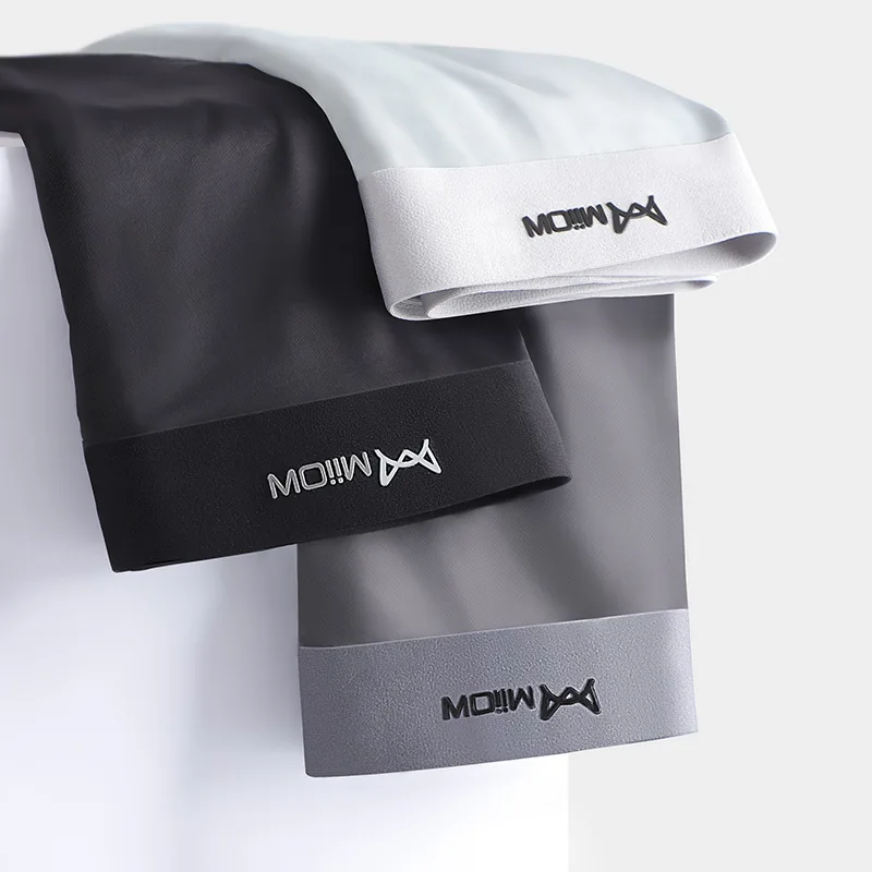 Men Underwear Graphene Antibacterial Ice Silk Seamless Boxer Shorts