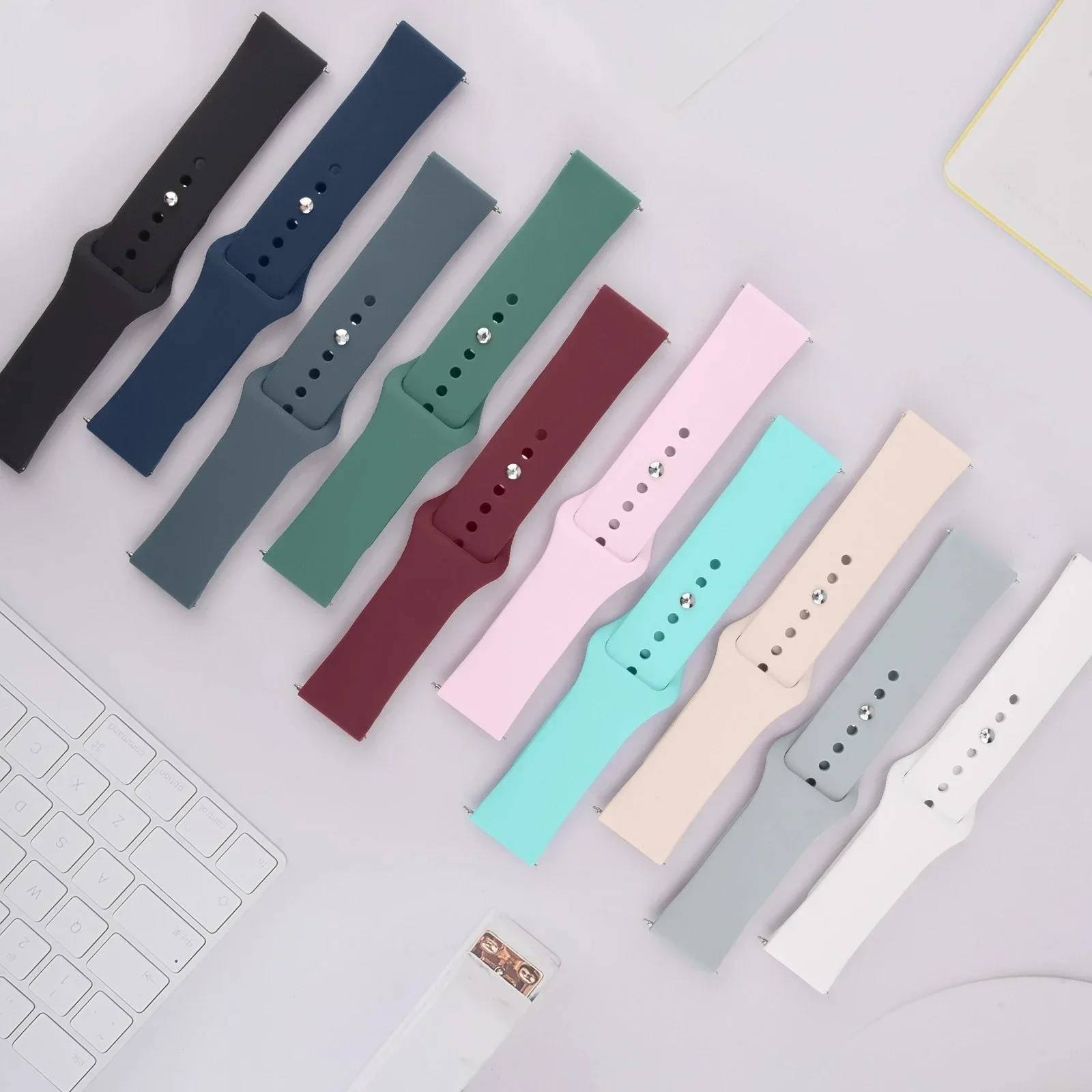 Premium Silicone Sports Strap - Versatile 18mm/22mm Wristband