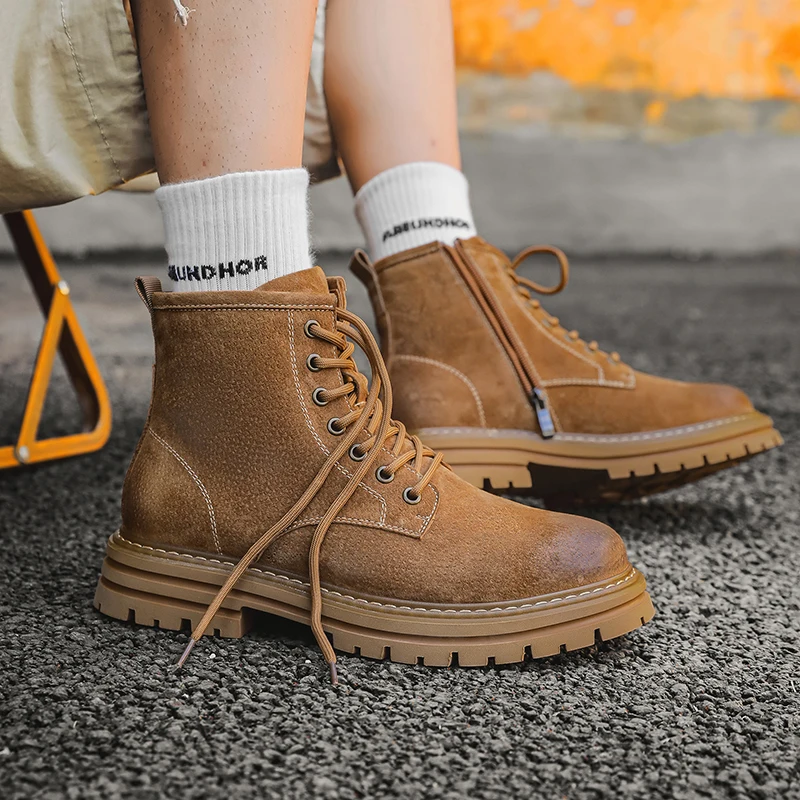 

Men's Leather Outdoor Mountaineering Sports Comfortable and Versatile Slip Resistant and Wear-resistant Thick Soled Men's Boots