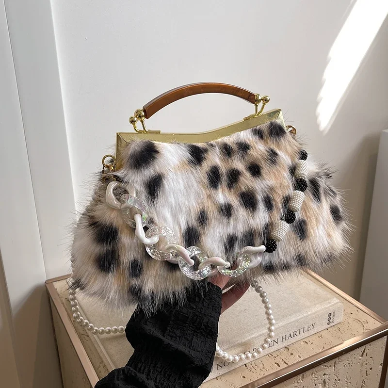 Winter Furry Evening Clutch Bag Designer Shell Handbag Women Luxury Leopard Faux Fur Wedding Purse Plush Crossbody Bag