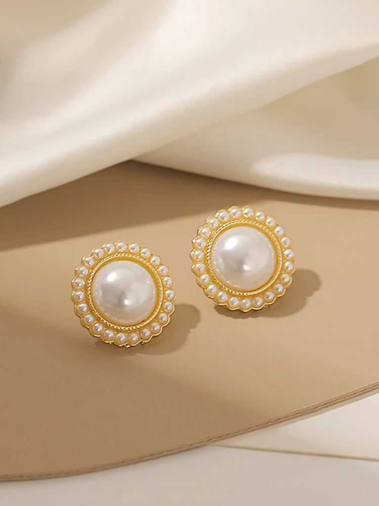 Retro Hong Kong Style Wine Red Pearl Stud Earrings Geometric Jewelry image 3