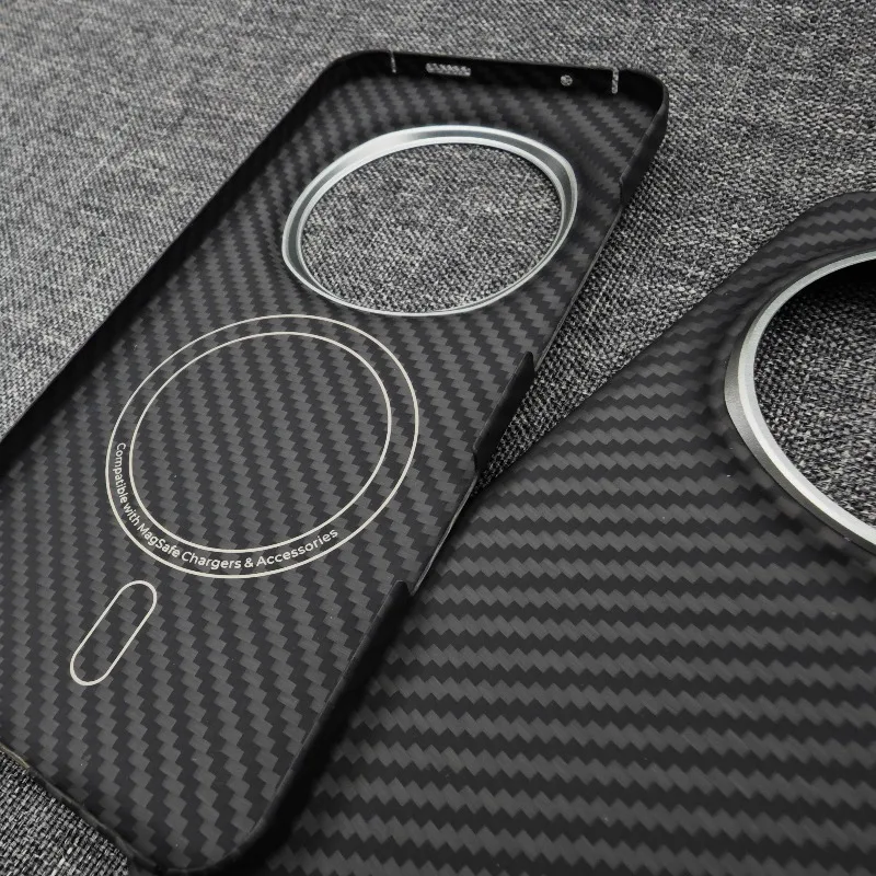 Enhanced Ultra-Thin Carbon Fiber Magnetic Phone Case - Sleek Lightweight Protection