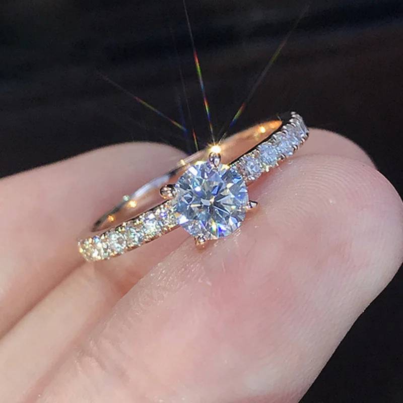 2025 Classic 4 Claws Design Round Zirconia Women Wedding Engagement Rings 3 Colors Available Low key Bridal Jewelry wedding rings