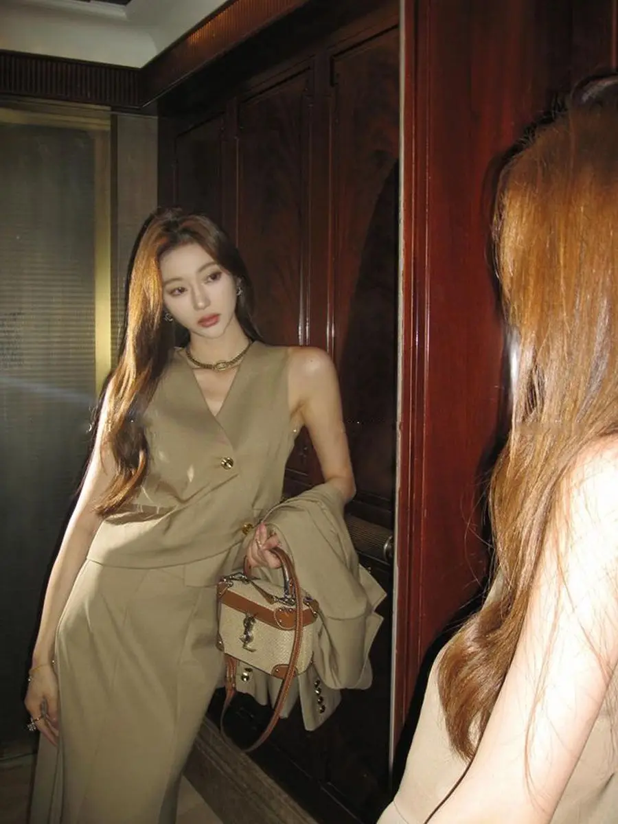 Korea Skirt Suits Small Fragrant Wind Set Women Spring Autumn Retro Button Up Suit Jacket Half Skirt Three-Piece Set 2024 New