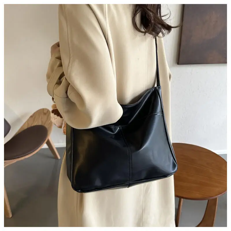 Women's Handbag Niche Design Shoulder Bag Female Daily Commuter Tote Bag Fashionable Hundred College Students Class Bag
