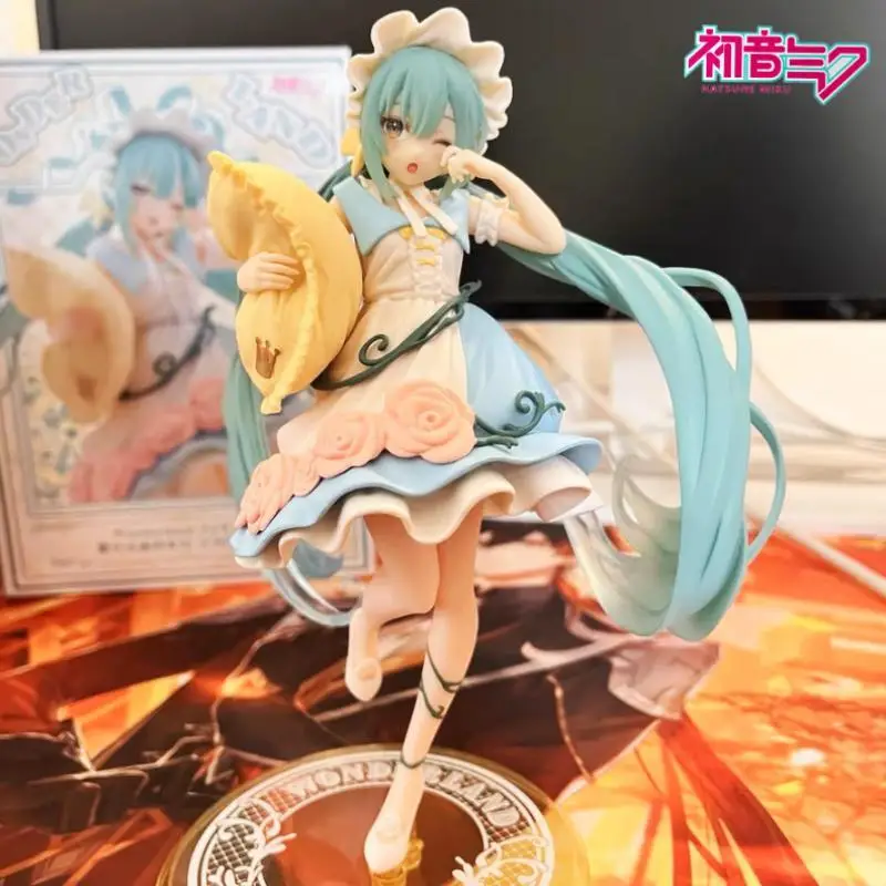 

Original 20cm Hatsune Miku Figure Fairy Tales Fairyland Sleeping Beauty Miku Desktop Ornaments Model Dolls Toy Festival Gifts