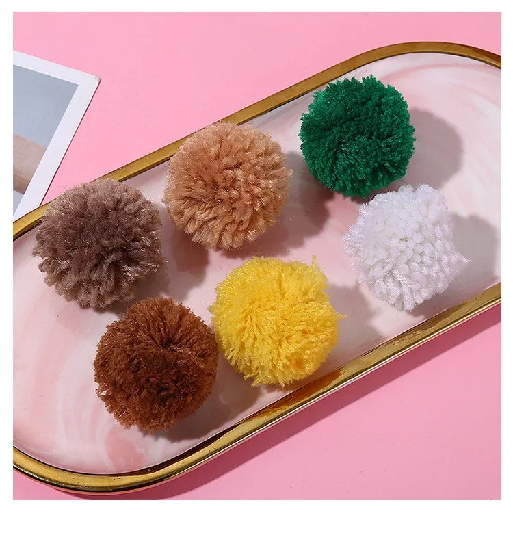 Christmas Yarn Pom Poms Balls for DIY Handmade Crafts Home Christmas Thanksgiving Party Holiday Hanging Decorations