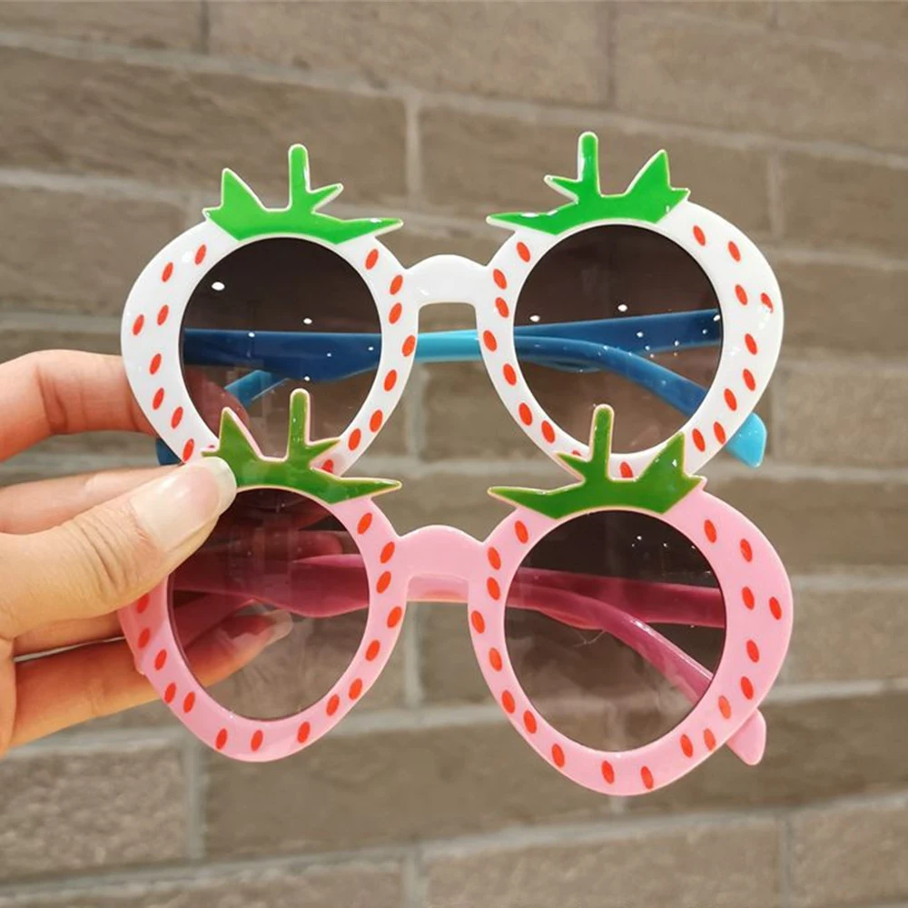 New Cute Baby Sunglasses Childrens Cartoon Funny Strawberry Shape Large Frame Glasses Fashionable Personality Sunglasses