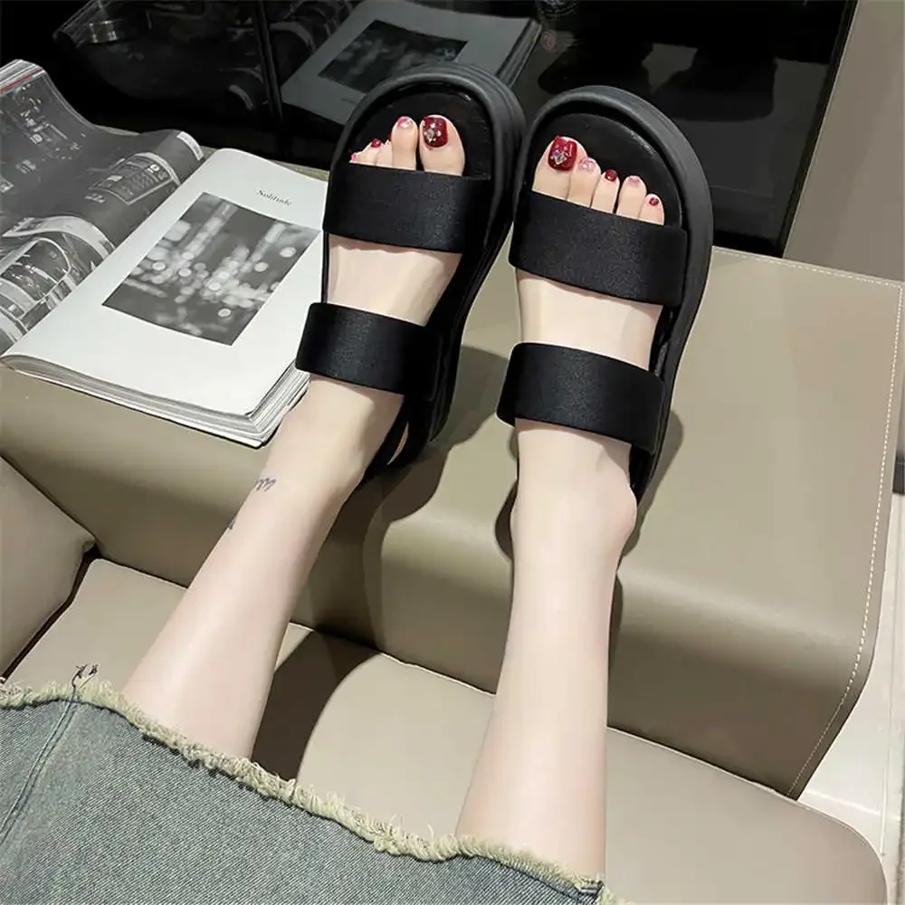 Laceless Round Nose Link Vip Summer Women Sandals 2023 Shoes Infradito Per Summer Women Sneakers Sport Popular Goods Luxe