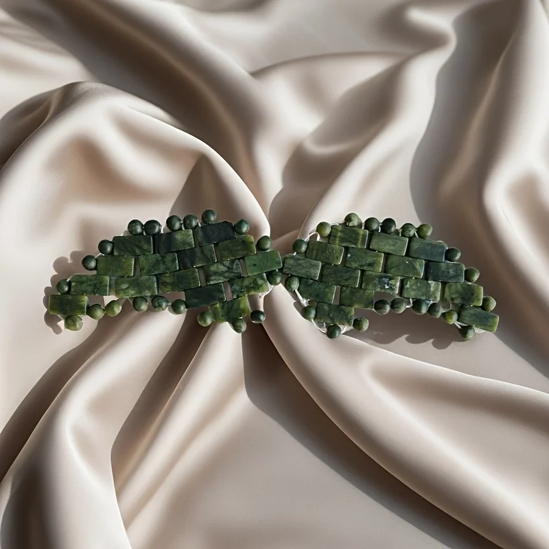 1Pair Natural Jade Moon-Shaped Eye Pads Face Beauty Skincare Cold Therapy Spa Relax Massager Tools Beauty Skin Care Tool