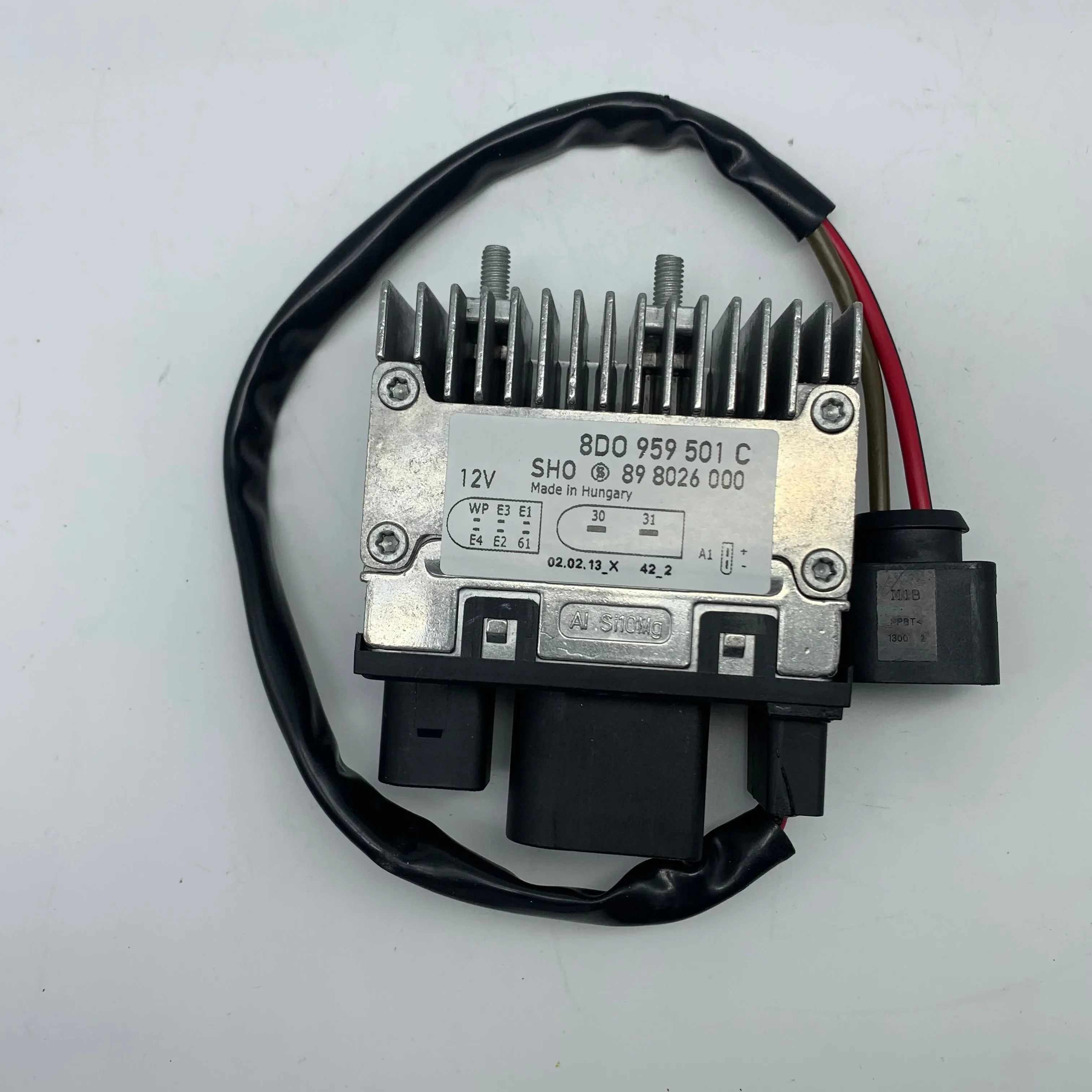 8D0959501C 8D0959501D 8D0 959 501C 8D0 959 501A Auto Fan Control Unit Module For AUDI A4 A6 VW Passat B5