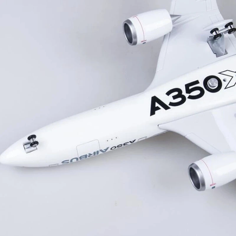 LED Version] Plane Model Airbus A350 Xwb 1/130 48cm ABS