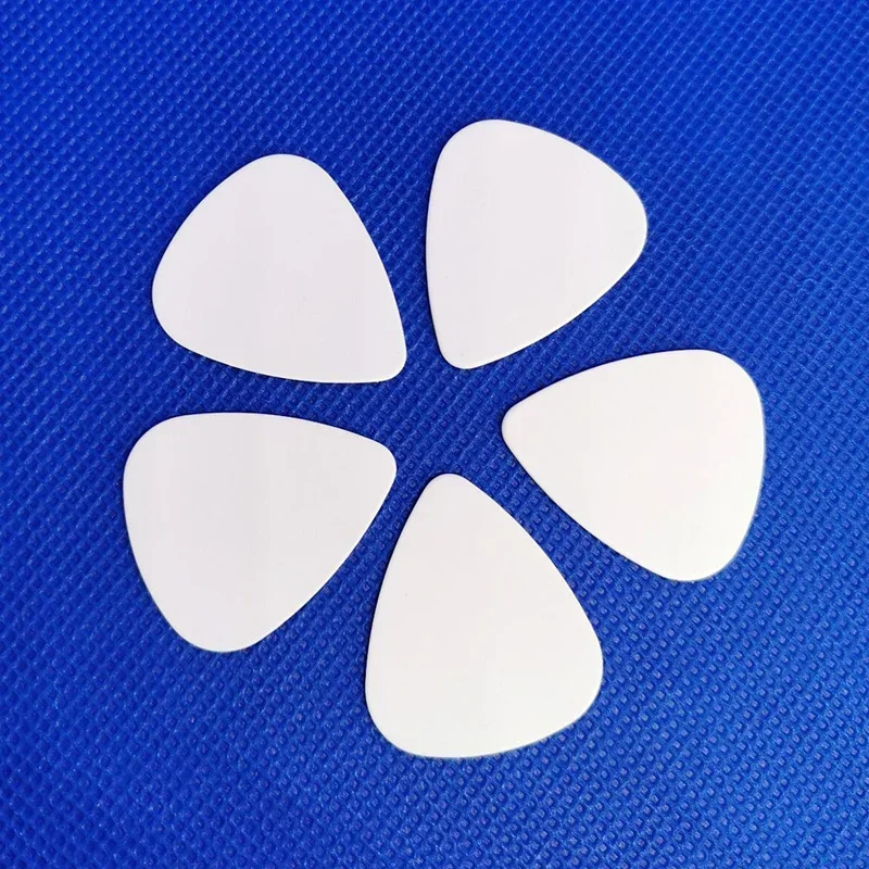10 Pieces Musical Accessories Black 0.71mm Guitar Picks Plectrums Guitar Playing Training Tools Musical Instruments