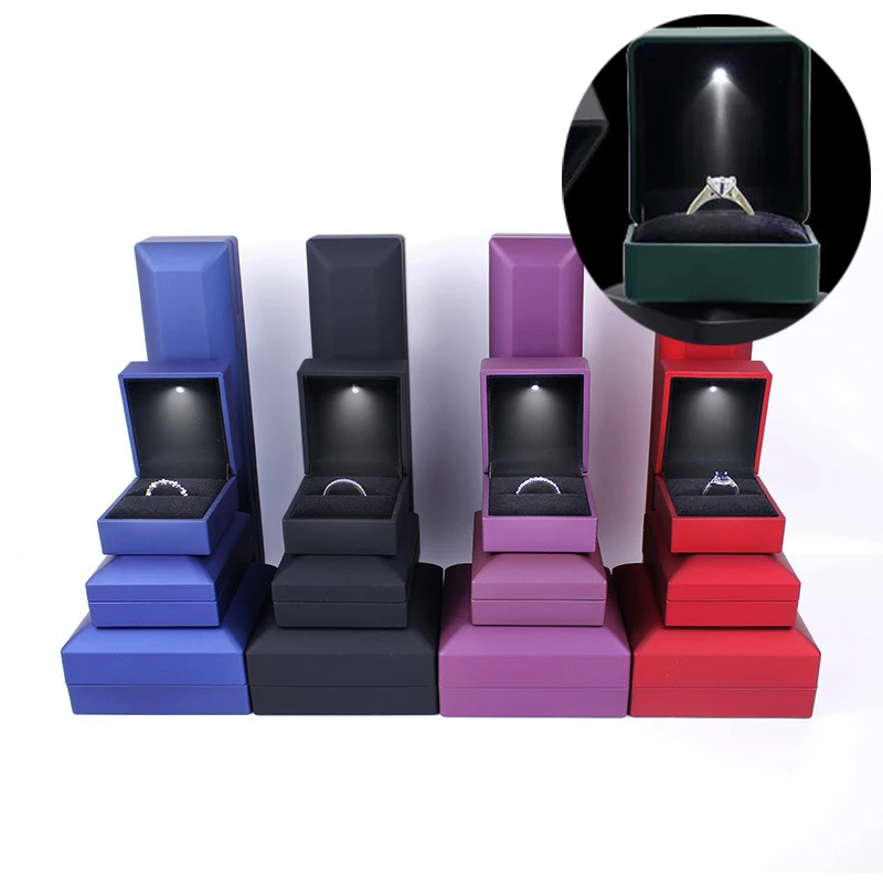 

LED Jewelry Box for Ring Necklace Engagement Ring Display Gift Case Packaging Showcase Boxes with Light Storage Cases Wholesale