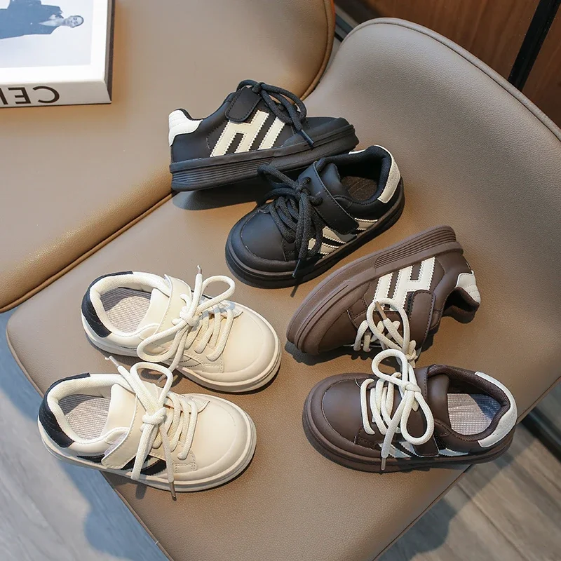 Description Picture 3 of itemChildren's Sports Shoes Toddler Breathable Non Slip Comfort Sneakers Lightweight Hook and Loop Soft Sole Running Casual Shoes