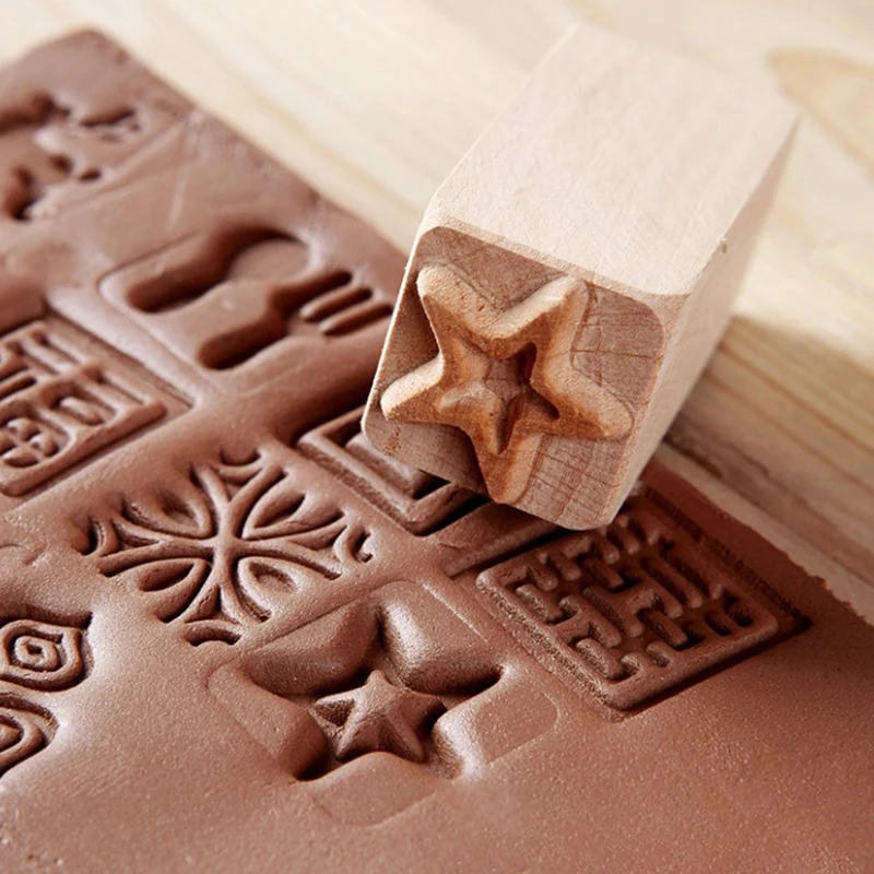 Hand Carved Wooden Stamps Wood Seal for Printing DIY Clay Pottery Printing Blocks Clay Tool Fish Bone / Squirrel / Flower Deer