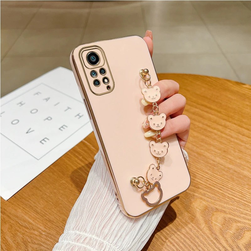 Coque de téléphone plaquée avec support de Bracelet ours, étui avec chaîne de poignet pour Xiaomi Note 11 8 12 10 Pro Max 8T 11s 7 Redmi 9 9A 9T 9C_voghion.com