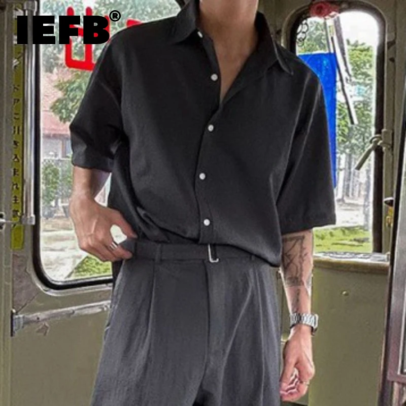 

Мужская Повседневная рубашка с отложным воротником IEFB, двубортная Свободная рубашка с коротким рукавом и штаны с эластичным поясом, мужские комплекты, новый тренд 2024 9C6478