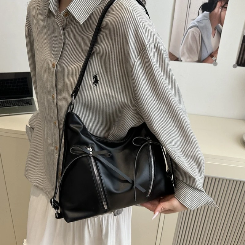 Borsa a Tracolla Hobo di Grande Capacità, Elegante Zaino da Donna, Tracolla Regolabile, Borsa Versatile a Tracolla per il Pendolarismo - immagine 5