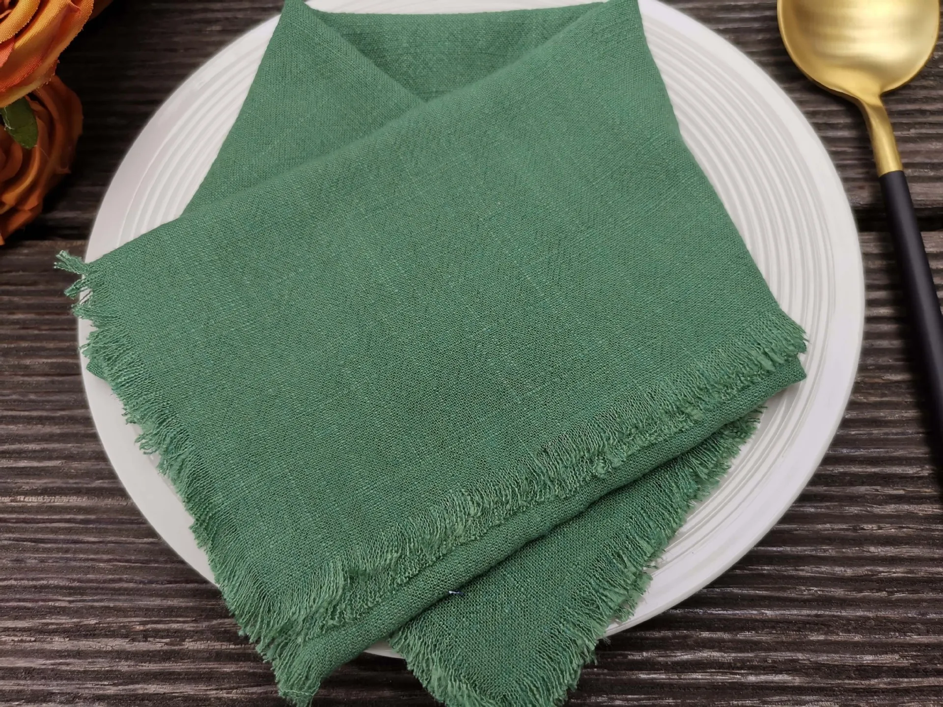 https://ae01.alicdn.com/kf/S563524edba764b0cba17504677288ea66/10PCS-Tassel-Cloth-Napkins-Linen-Cotton-Raw-Edge-Tea-Towel-45x45cm-Sage-Dinners-Parties-Wedding-Decoration.jpg