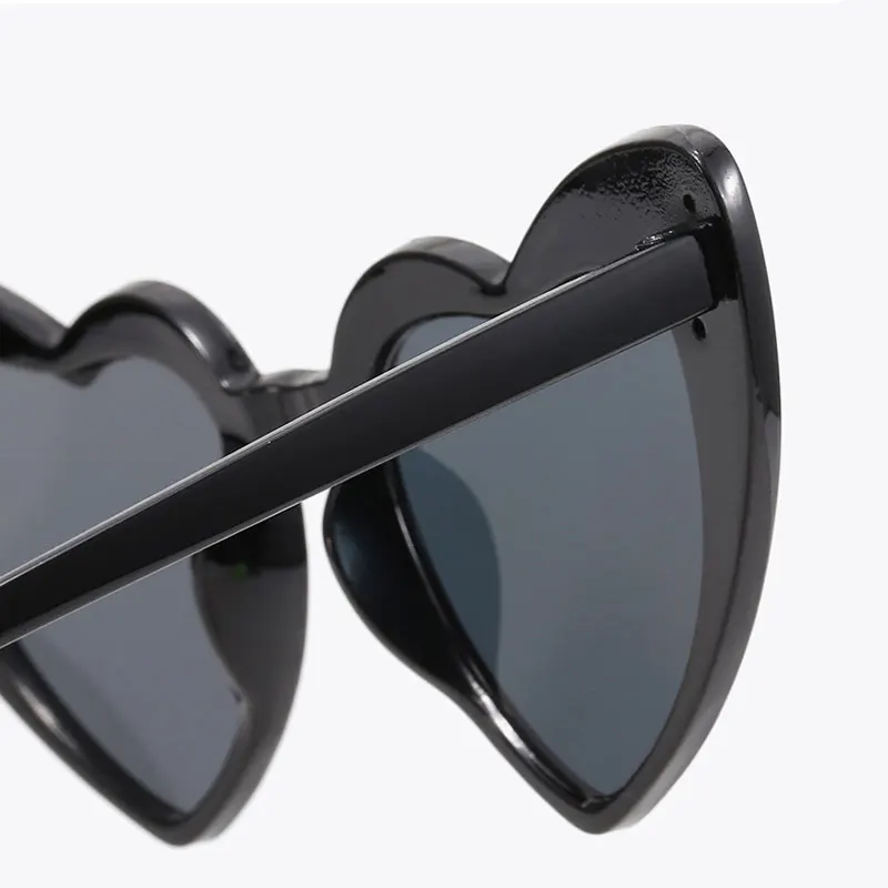 Heart Shaped Sunglasses Women Cat Eye Female Sun Glasses Brand Retro Love Black White Eyewear Men Shade UV400