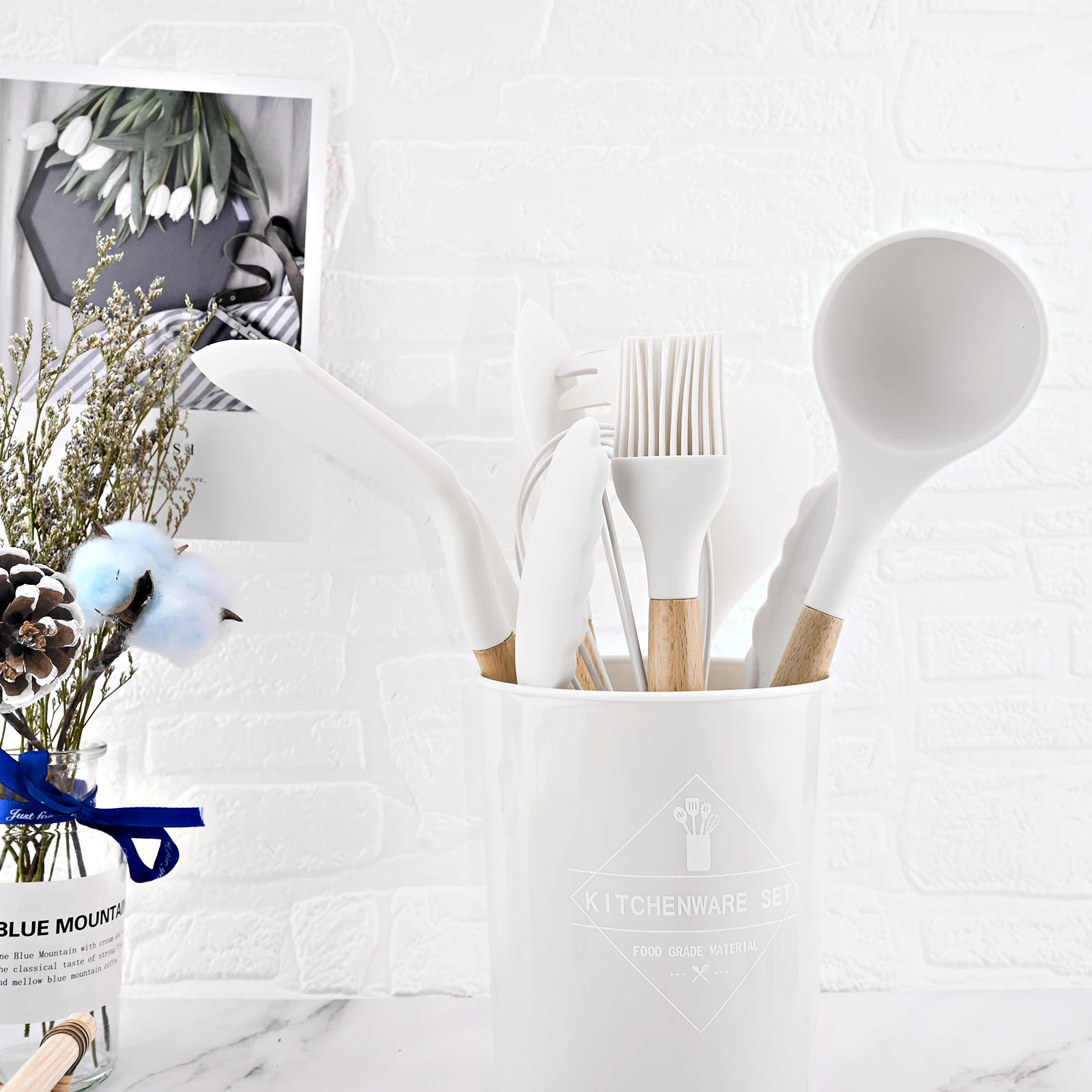 Silicone Kitchenware Cooking Utensils Set Non-stick Cookware Spatula Shovel Egg Beaters Wooden Handle Kitchen Cooking Tool Set kitchen utensils