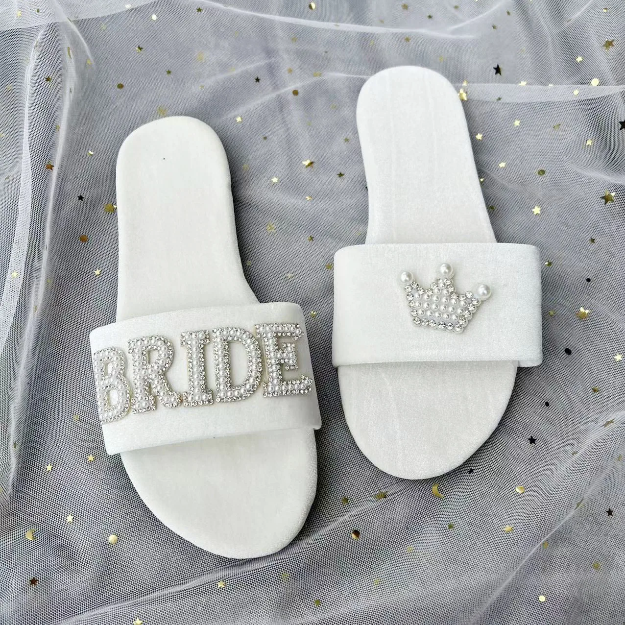 

Personalized Wedding Bridesmaid Slippers Custom Letter Bachelorette Bridal Shower Party Bedroom Velvet Sandal Gifts