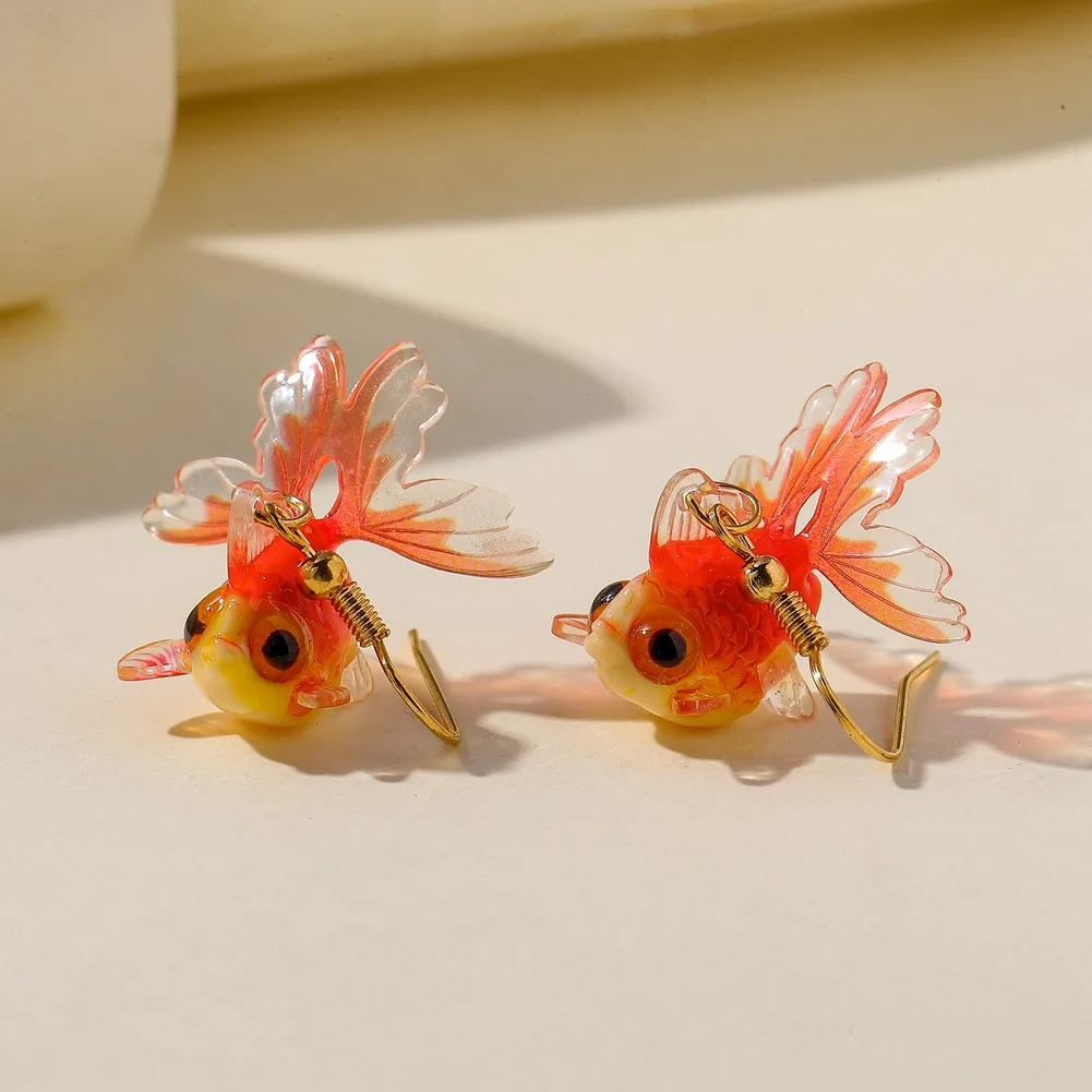 

Cute Fish Asymmetrical Earring For Women Unique Goldfish Pendant Long Earring Fashion Women Koi Earring Design Jewelry Wholesale