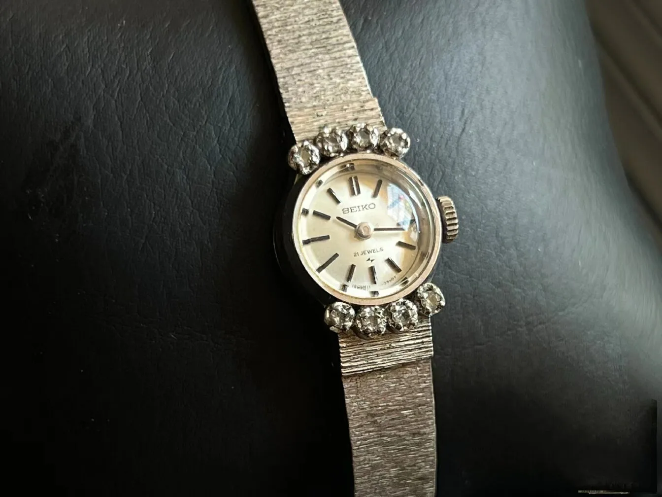 Giapponese "Cocktail" Piccolo Orologio Meccanico Manuale Da Donna Vintage Seiko