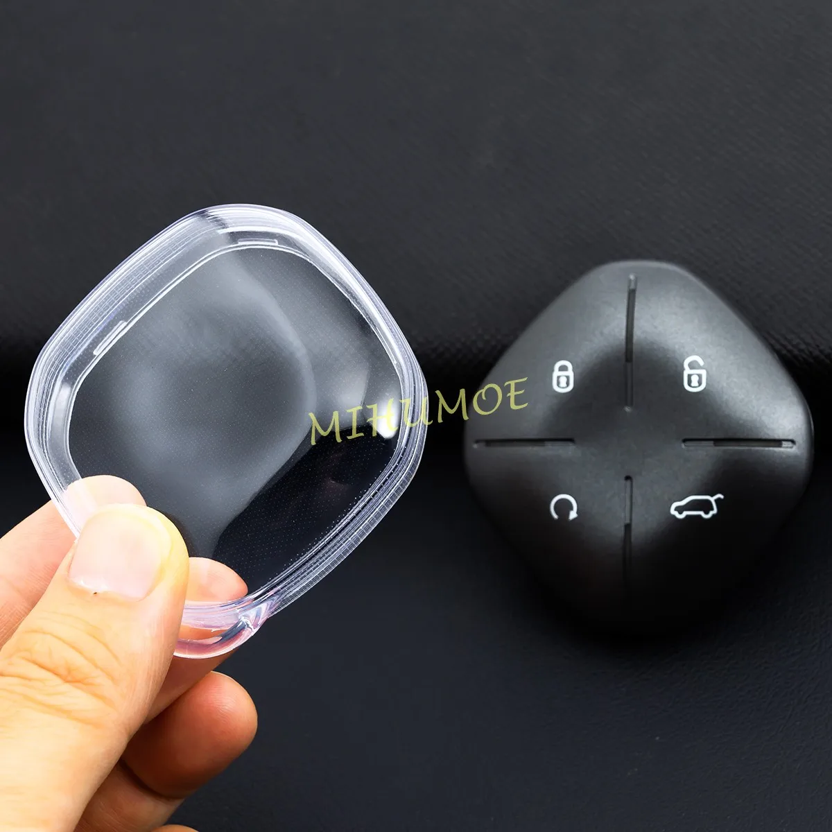 1x Key Case (Clear)