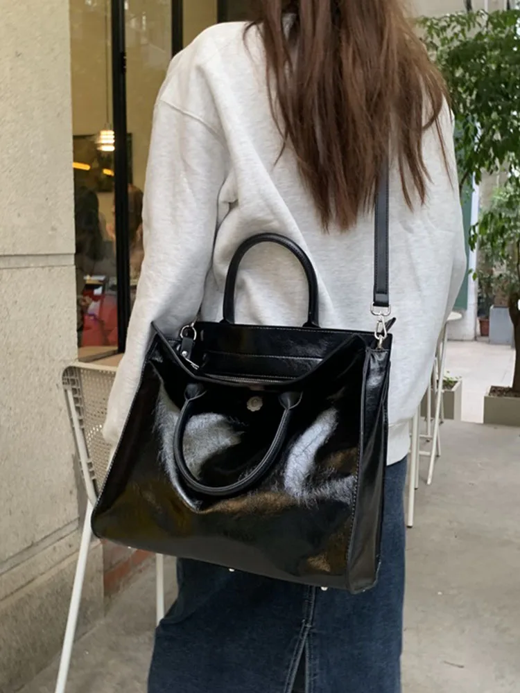 

2022 Spring New Women Totes Fashion Premium Texture Large Capacity Shoulder Bag Solid Color Casual Crossbody Handbag Female