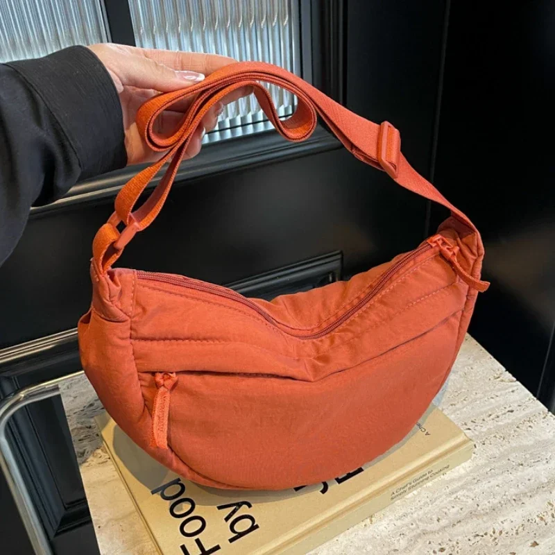 Nylon Fabric Shoulder Bag New High Capacity Women's Crossbody Messenger Bag Leisure Versatile Shoulder Hobos Bag Handbags