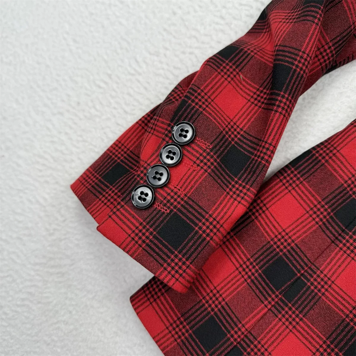 Black Red Plaid Suits For Men Slim Fit Notched Lapel Groom Formal Tuxedos Prom 2 Pieces Sets Business Male Blazer Costume Homme