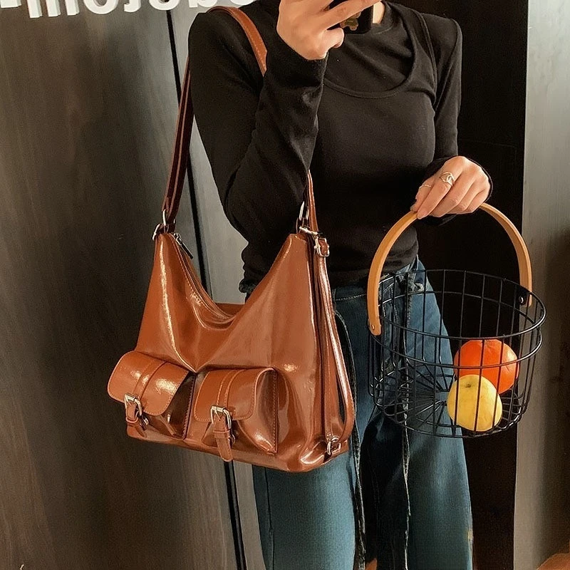 Euro-Chic Convertible Tote - Women's Vintage Messenger Bag with Spacious Compartments, Retro Backpack for Work Commute & Travel