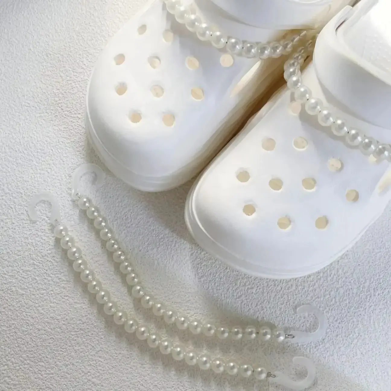 2 Stück künstliche Perlen-Schuhketten, abnehmbares Schnallenloch-Zubehör für DIY-Gartenbrettschuhe, dekorative Perlen – Detail 1