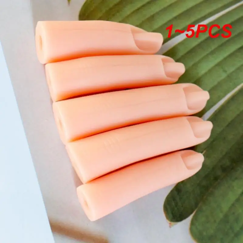 1 ~ 5Pcs 2023 Finger Manicure Practice Hand Acrilico Nail Tips Unghie Finte Con Design Nail Swatches Strumento Di Visualizzazione In Plastica Forma Pe