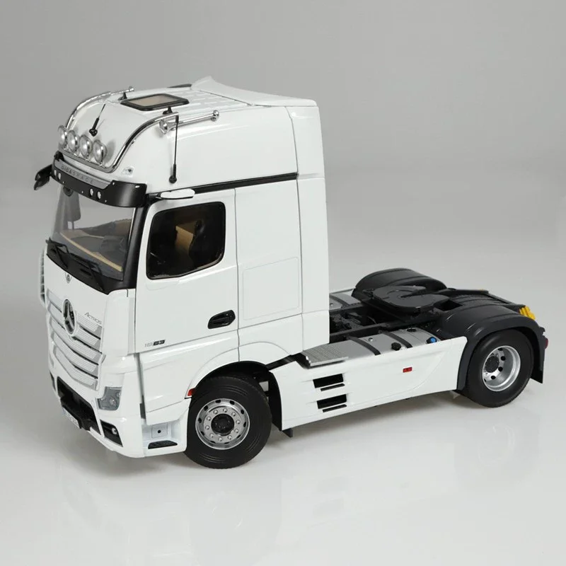 IMC MODELS - Camion solo édition limitée WOLF - MERCEDES