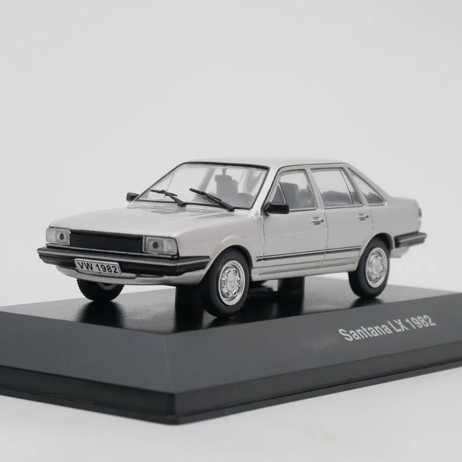 

Литая модель автомобиля Santana LX 1982 в масштабе 1:43, винтажная модель автомобиля, классический подарок для взрослых, коллекция сувенирных украшений, статический дисплей