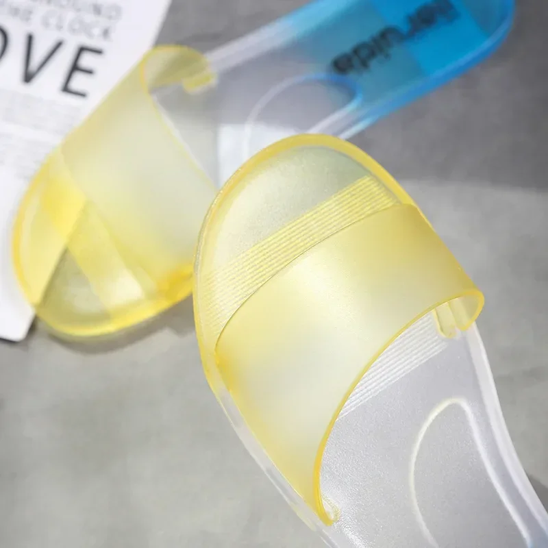 Fashionable Crystal Transparent Flat Slippers Candy Colored Casual Ladies Shoes Women's Waterproof Sandals Versatile Flip Flops