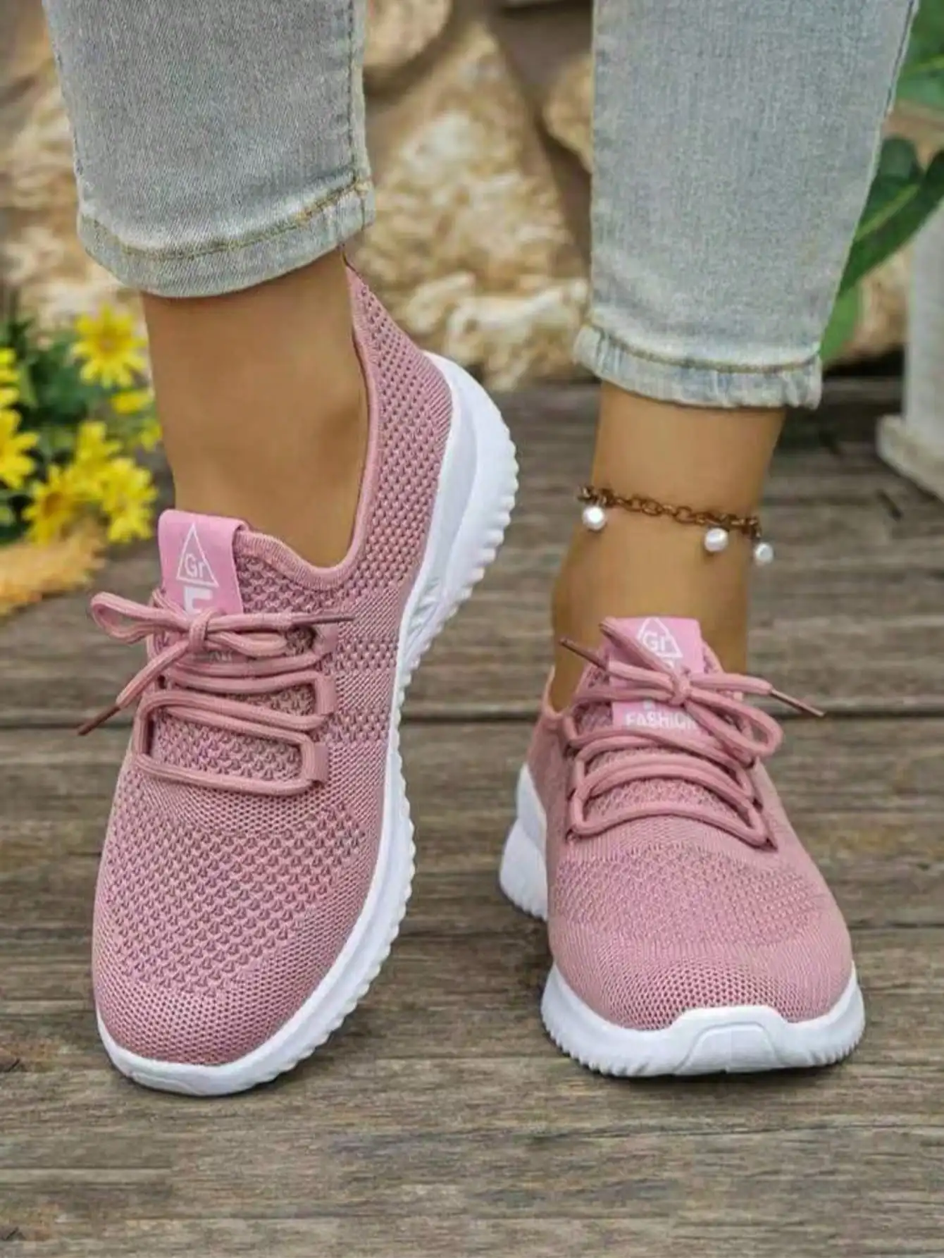 Women's Lightweight Walking Sneakers Breathable Mesh Upper Non-Slip Outsole Comfortable Slip-On Casual Shoes 6