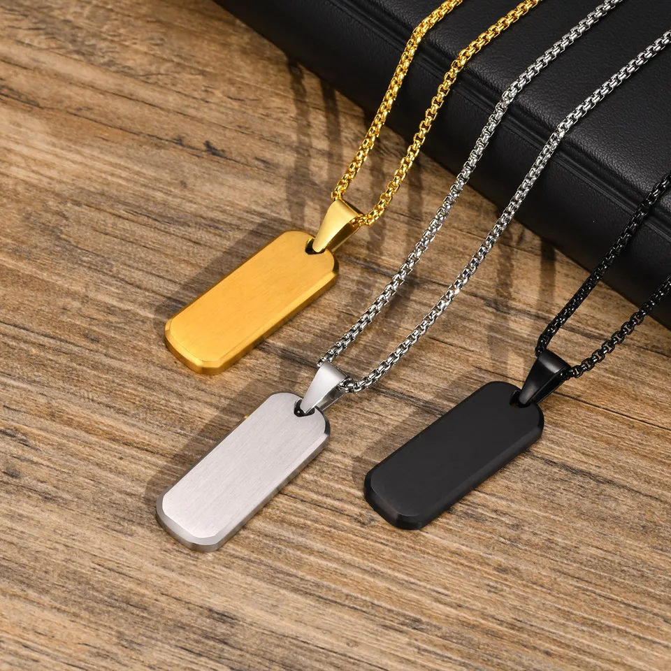 Collana con ciondolo rettangolare in acciaio inossidabile placcato ionico (ip) 304 con catene a maglie per uomo e donna all'ingrosso
