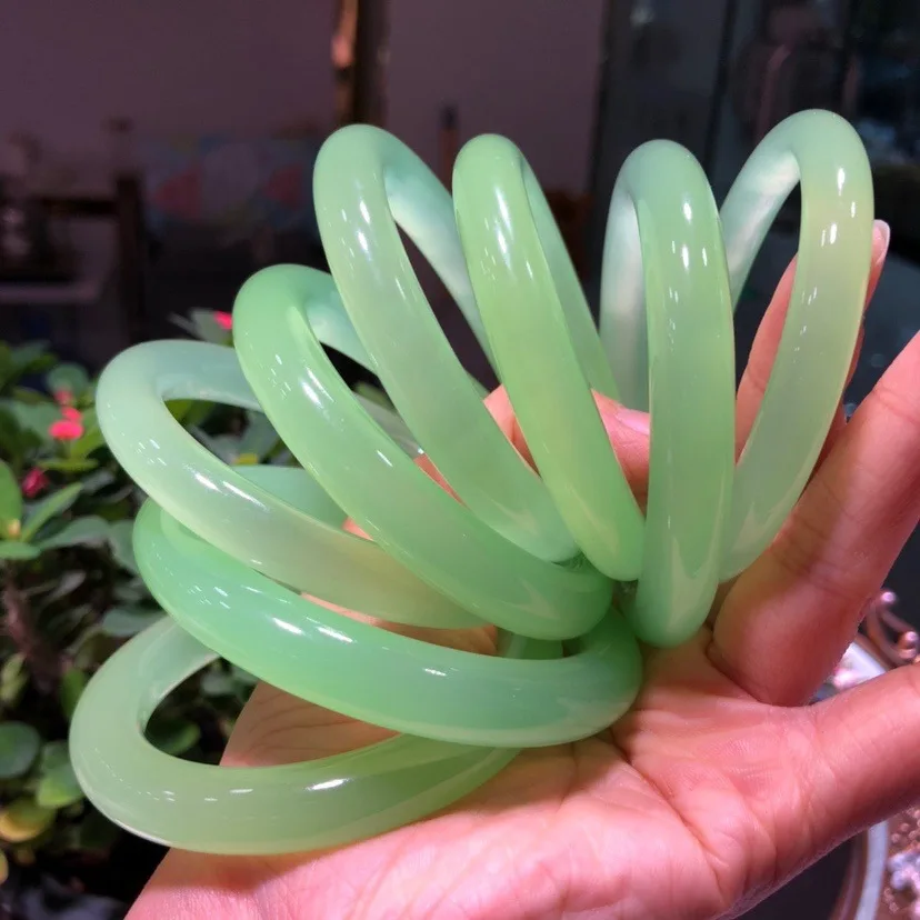 Crystal Clear Natural Agate Chalcedony Ice Grape Color Bracelet Round Bar Exquisite Hand Accessories Crafts Bangle Jewelry Gifts