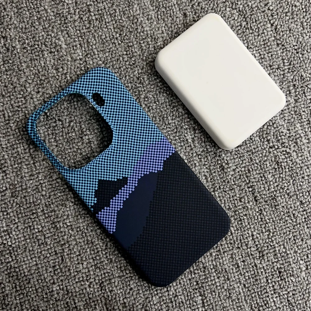 Luxury Carbon Fiber Kevlar Pattern Ultra Thin Magnetic Shockproof Phone Case