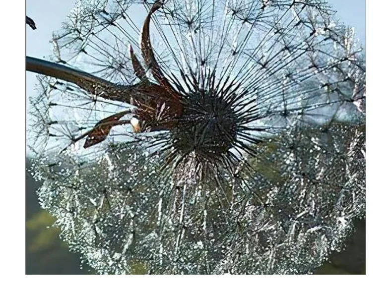 Dynamischer Blumenfee und Löwenzahn-Gartenstecker aus Metall – skurrile Outdoor-Dekoration, perfekt als Valentinstagsgeschenk – Detail 16