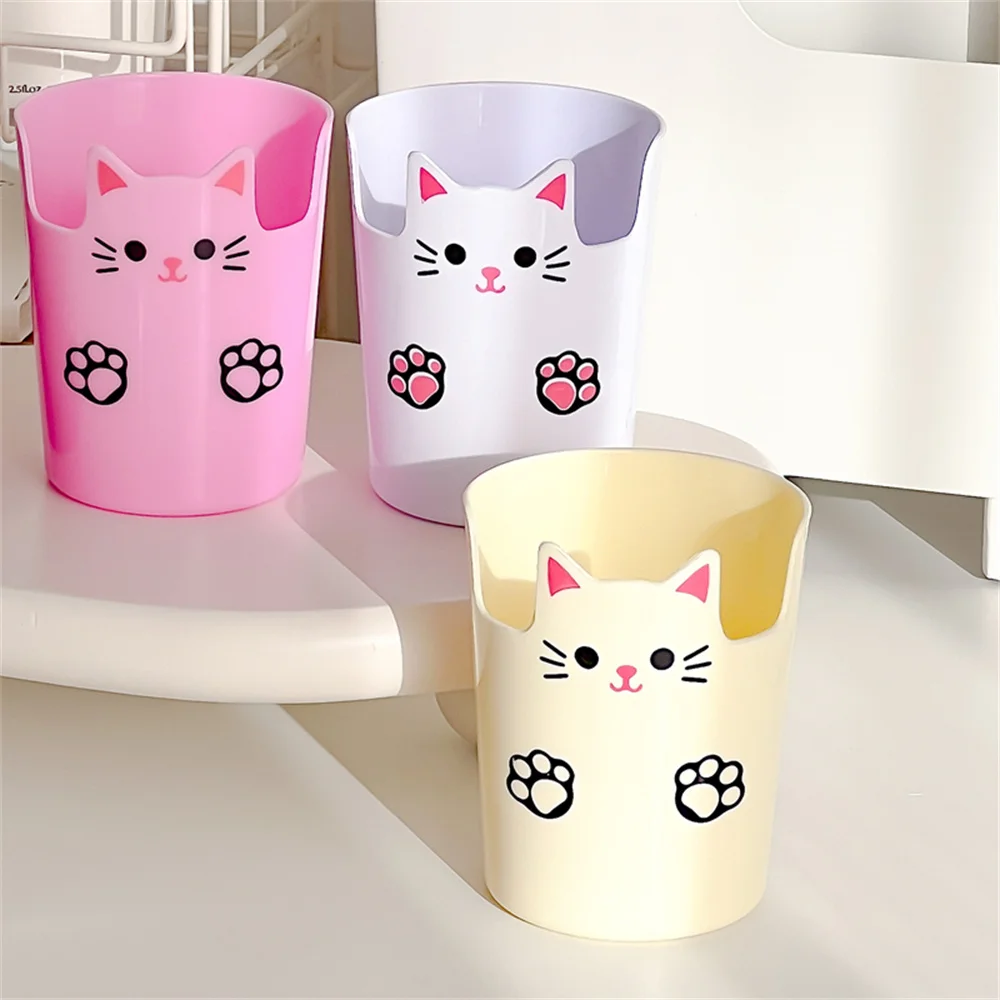 A desktop pen holder with cartoon high aesthetic value, multifunctional and large capacity desktop organizing makeup brush 3
