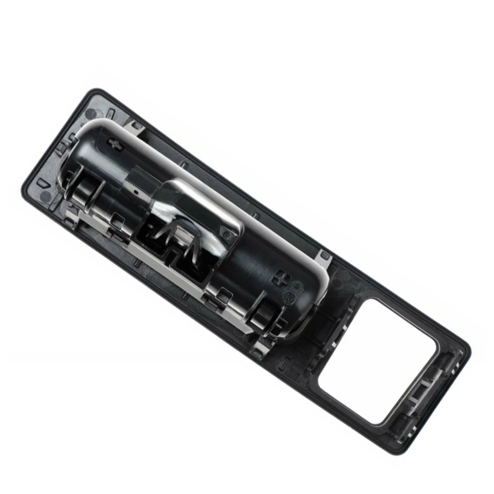 BMW F23 F22 F34 F30 F31 F80 F36 F33 F83用リアトランクリッドテール