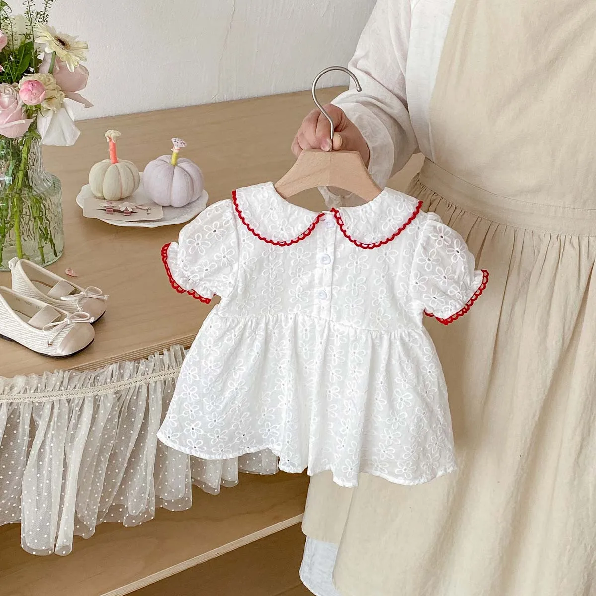 2026 Summer 0-2Y Baby Girl Clothes White Floral Embroidery Jumpsuit Red Lace Trim Decoration Toddler Dress S5663ef88c0bb43ddbeb664ef4a10337bZ