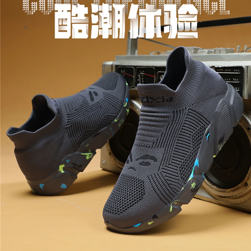 New Women Fashion Sneakers Unisex Socks Shoes Men Shoes Summer Breathable Casual Loafers Sports Shoes Student Ladies Sneakers